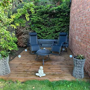 https://beautiful-coach-house.cardiffhotelswales.com